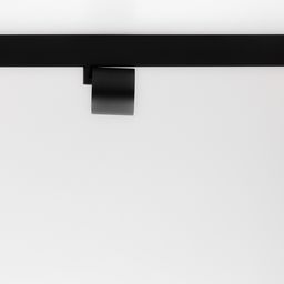 Спот на треке, корпус повернут под углом