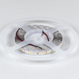 Лента на катушке, вид сверху, выводы питания