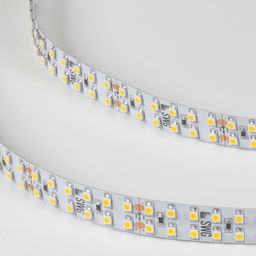 Светодиодная лента SMD3528 24В, крупный план диодов