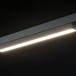 Линейный светильник на треке, теплое свечение, черный корпус