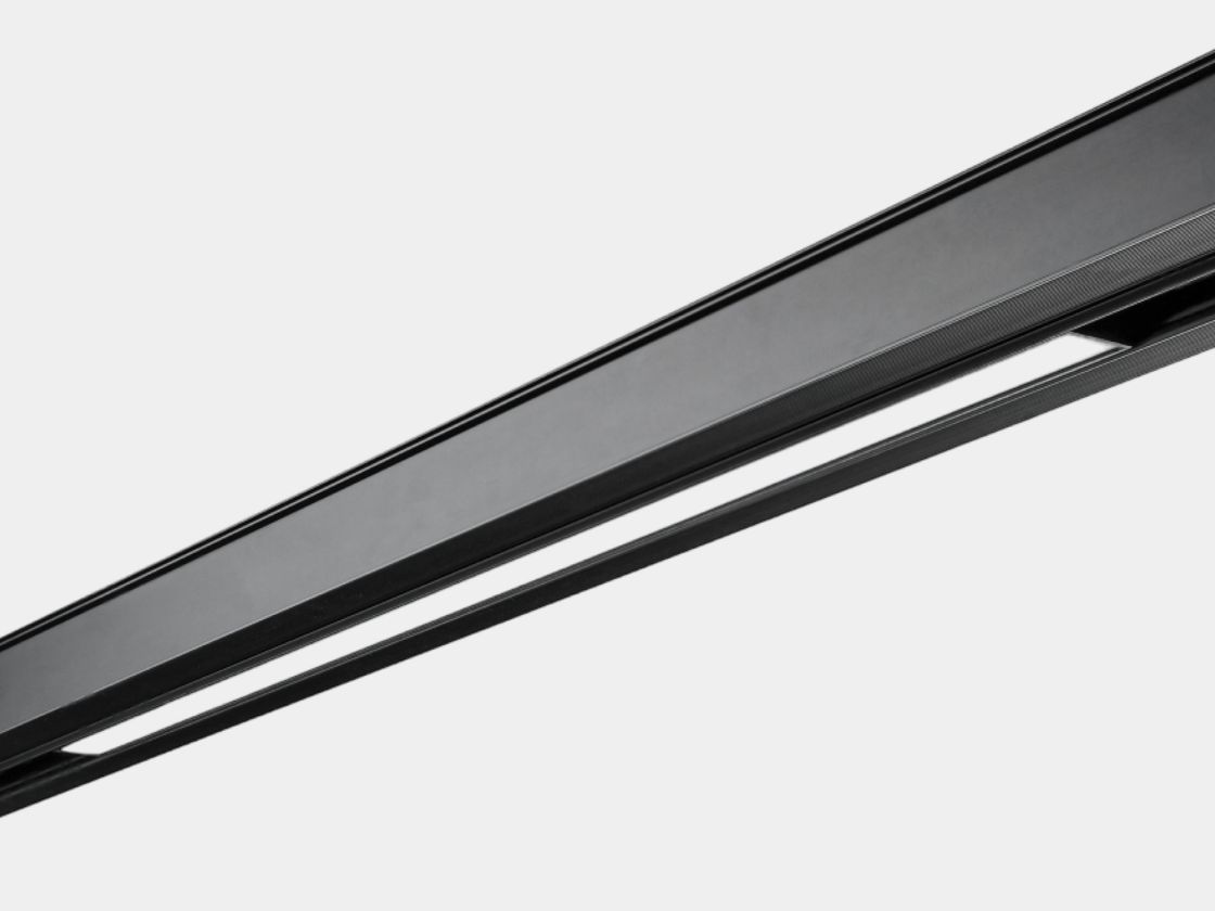 Линейный трековый светильник SY-LINK, черный корпус, крупный план