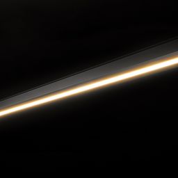 Теплое свечение линейного трекового светильника, черный корпус, крупно