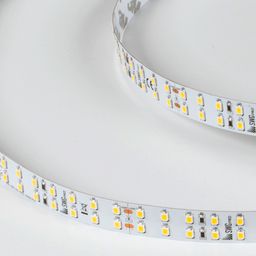 Светодиодная лента SWG PRO SMD 2835 крупный план
