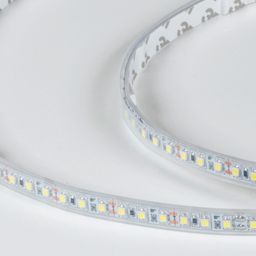 Светодиодная лента SMD3528 в прозрачном чехле, крупно