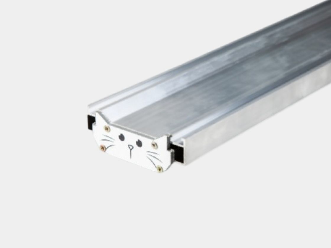 Встраиваемый алюминиевый профиль с экраном, вид торца