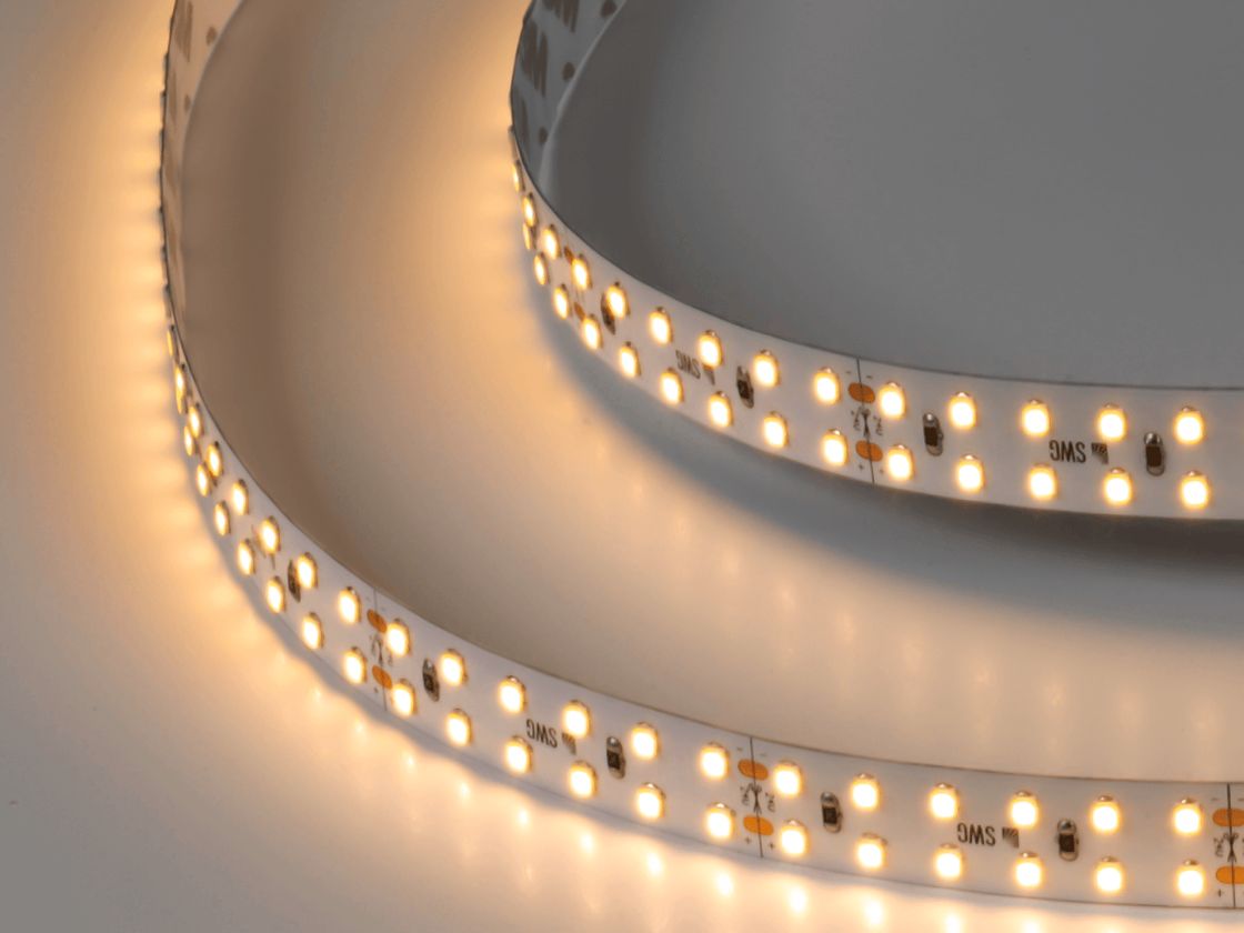 Светодиодная лента  2835, 240 LED/м, 19,2 Вт/м, 24В , IP20, Цвет: Теплый белый, SWG2240-24-19.2-WW-M