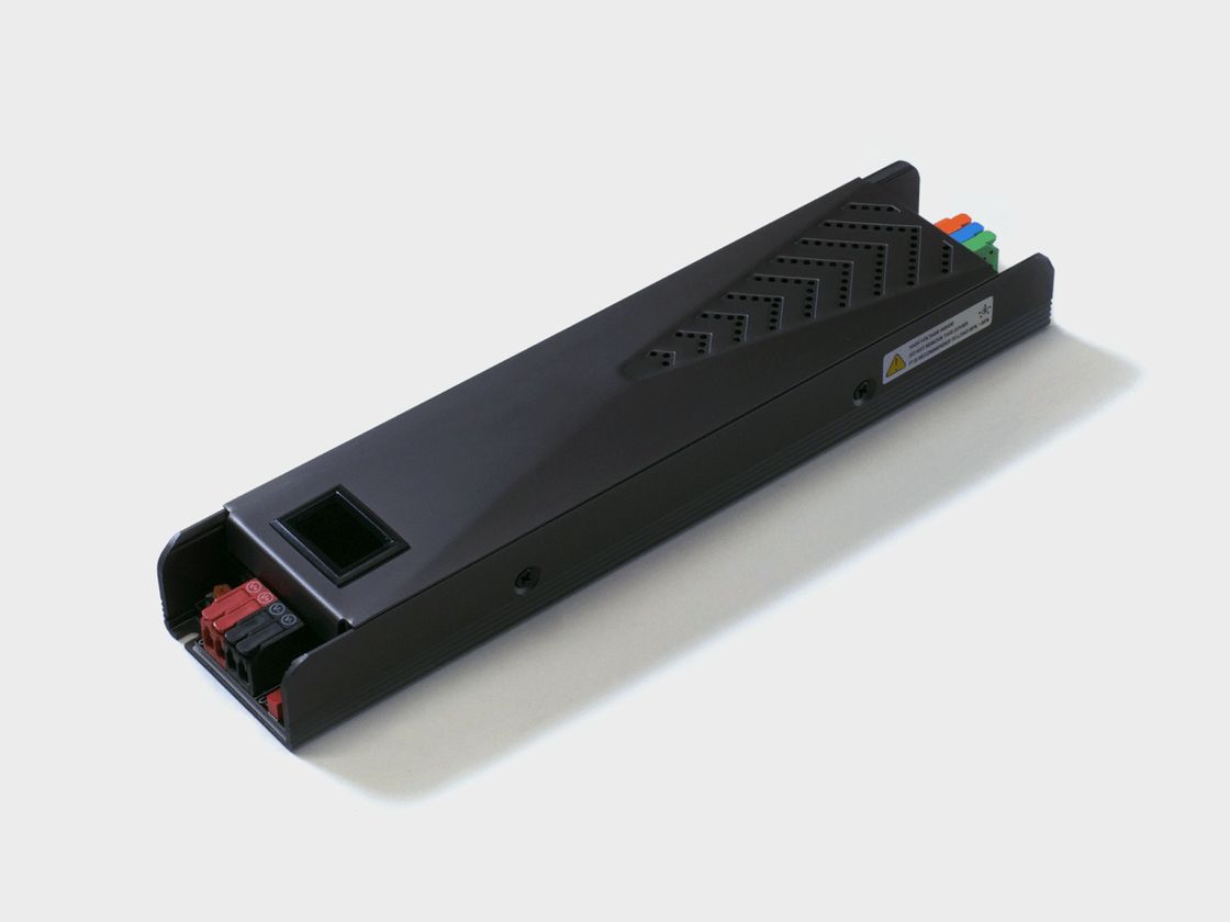 Открытый блок питания 24В с экраном, вид сбоку