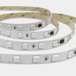 Светодиодная лента RGB SMD5050, крупный план платы