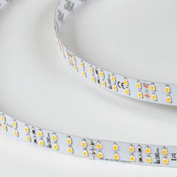 Светодиодная лента SWG PRO SMD 2835 крупный план