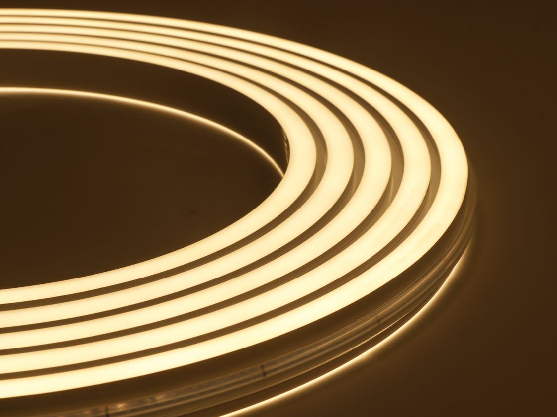 Неоновая лента двойная, тёплое свечение, намотка крупным планом