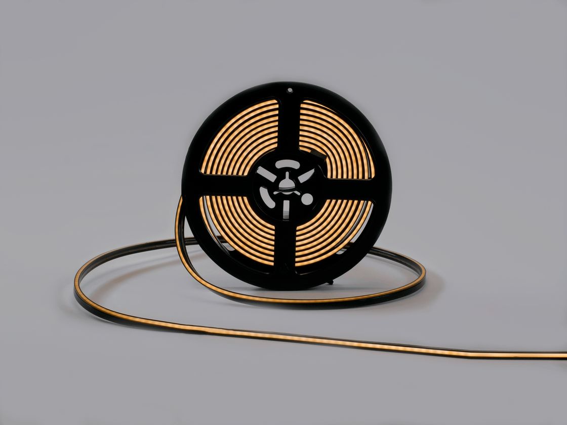 Мини неоновая лента в катушке, чёрная оболочка