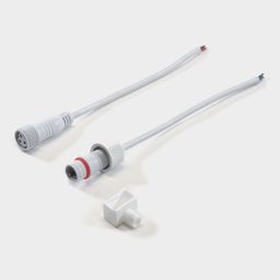 Заглушка END-1018-B рядом с разъёмами, ракурс сверху