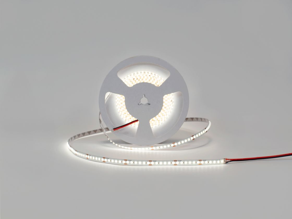 Светодиодная лента на катушке, нейтральный белый свет