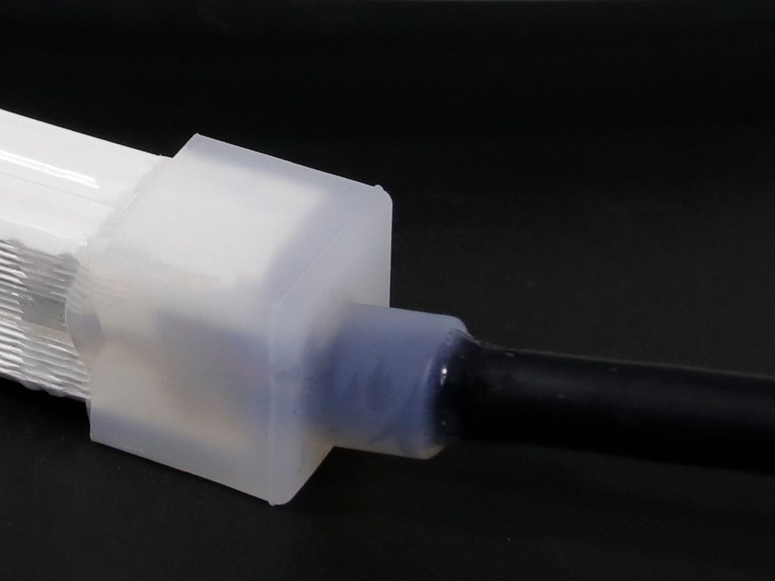 Силиконовая заглушка 12×20 с выводом под провод