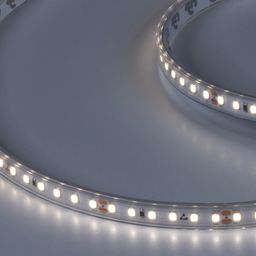 Светодиодная лента IP65 в работе, крупный план