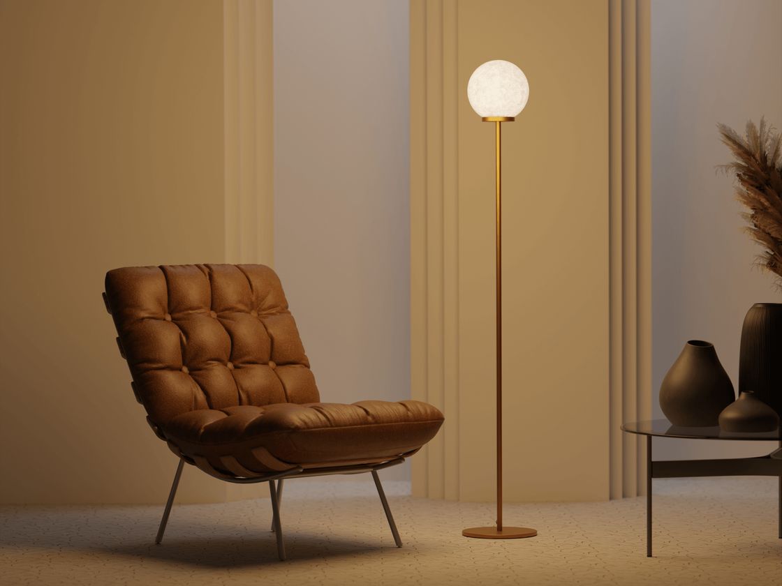 Напольный светильник матовая латунь с алебастровым шаром