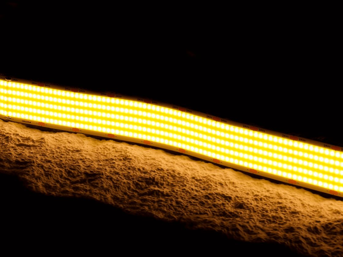Светящаяся COB светодиодная лента 24В тёплый белый