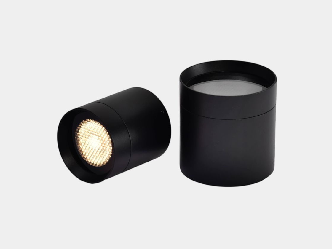 Цилиндрический накладной светильник, два ракурса на белом