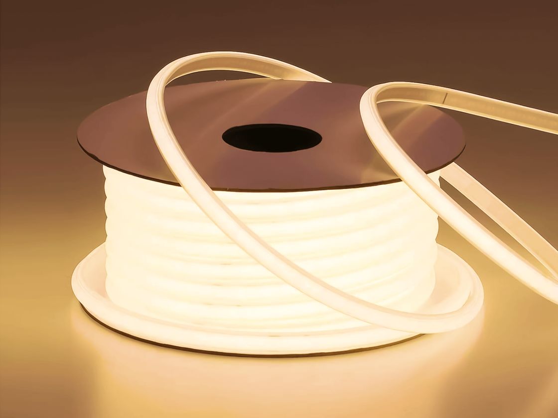 Светящаяся теплая белая COB лента на катушке
