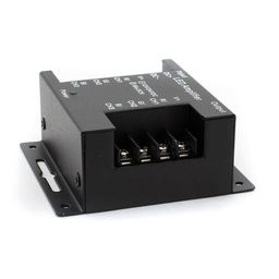 Усилитель RGB, вид сбоку на клеммы подключения