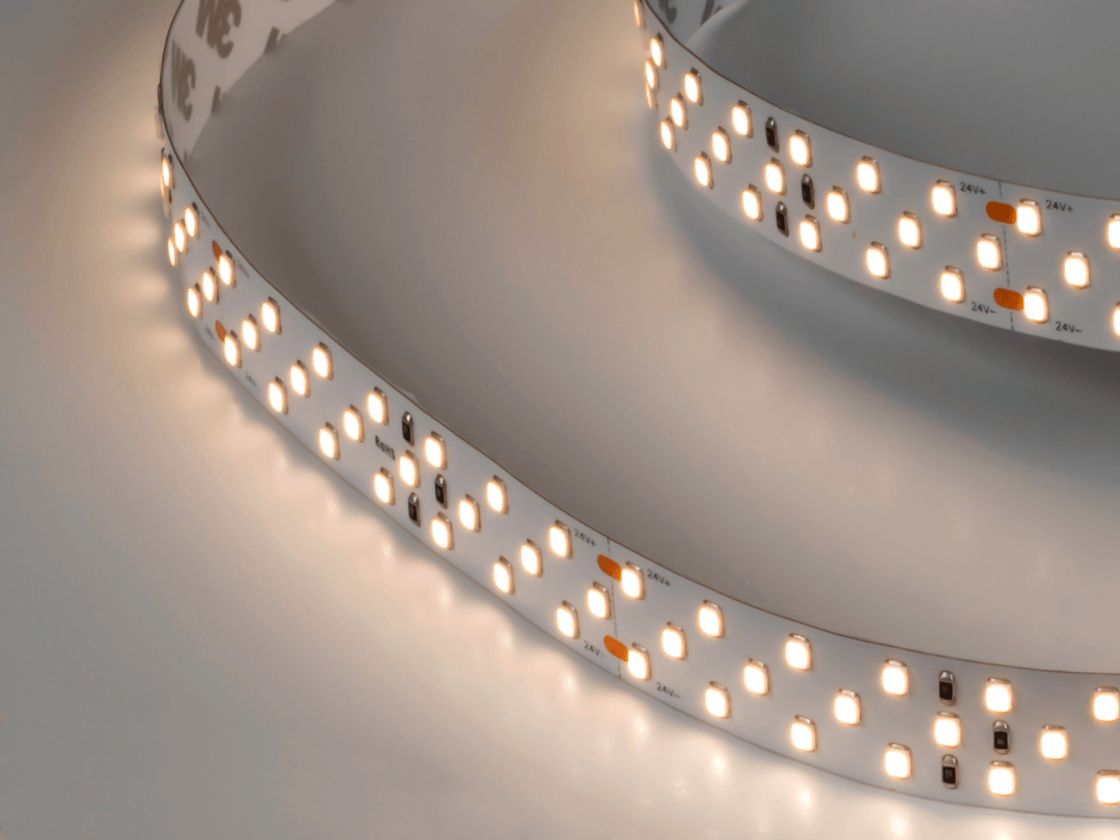 Светодиодная лента SMD-2835 тип свечения нейтральный белый, DSG2252-24-NW-33