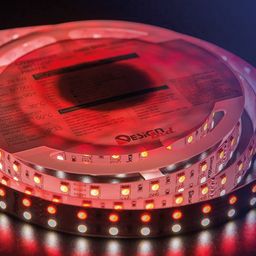 Катушка светодиодной ленты RGB+белый, свечение красным