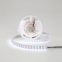 Катушка ленты RGB+W, включён холодный белый свет