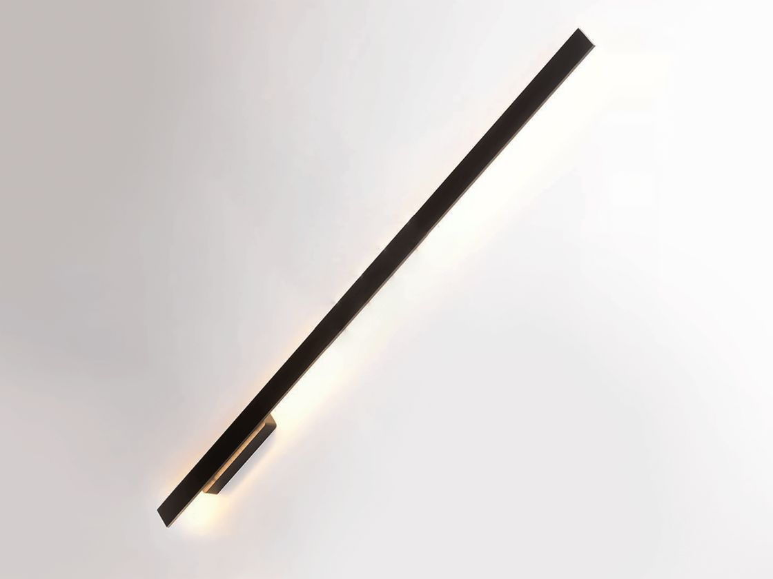 Настенный линейный LED светильник черный, вид под углом
