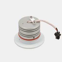 Вид сзади: корпус с кабелем и разъёмом