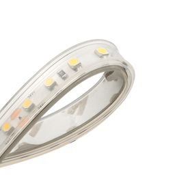 Фрагмент светодиодной ленты в силиконовой оболочке, изгиб