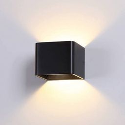 Светильник настенный черный, вид под углом, двусторонний свет