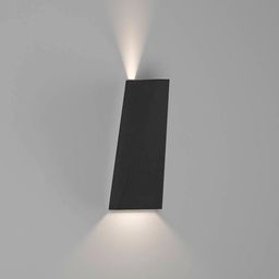 Настенный светильник на стене, свет вверх и вниз