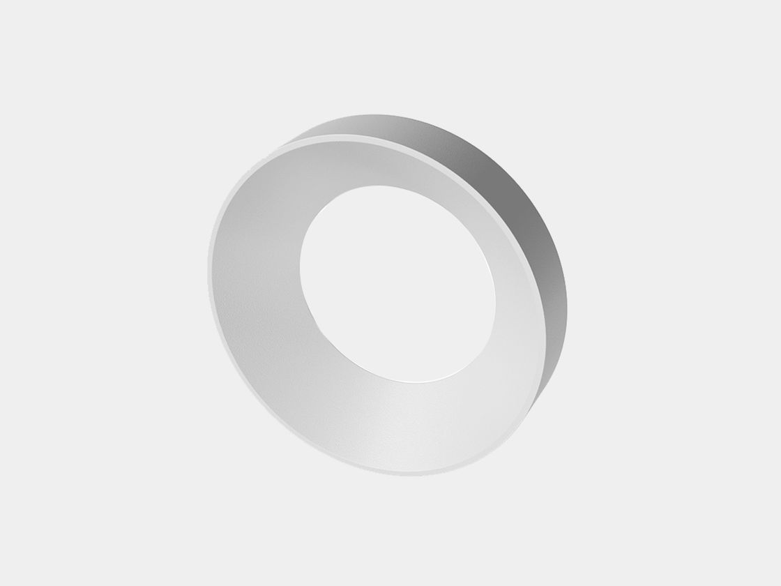 Белый алюминиевый дефлектор Villy, вид под углом