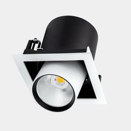 Светильник SPL встраиваемый, черно-белый корпус, вид под углом