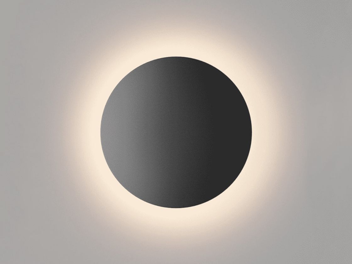 Круглый настенный светильник черный, свечение по контуру