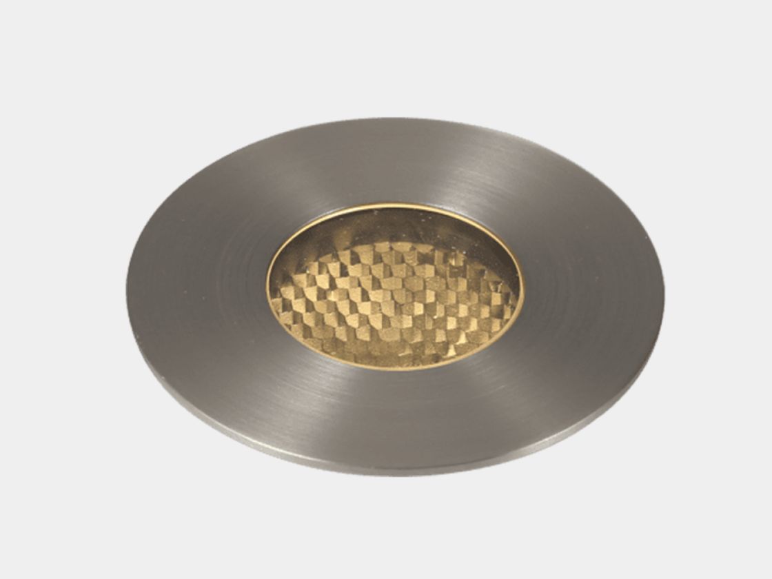 Встраиваемый грунтовый светильник серебристый, вид сверху