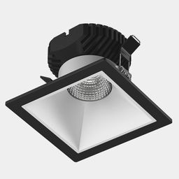 Встраиваемый светильник с черной рамкой, вид под углом