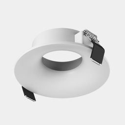 Белый алюминиевый корпус светильника, наклонный ракурс