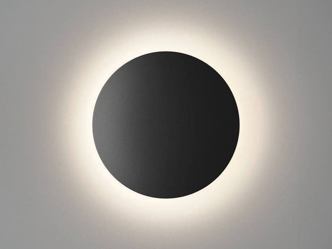 Круглый настенный светильник черный, фронтальный вид, ореол