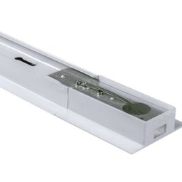 Торец трека с монтажной пластиной, крупный план