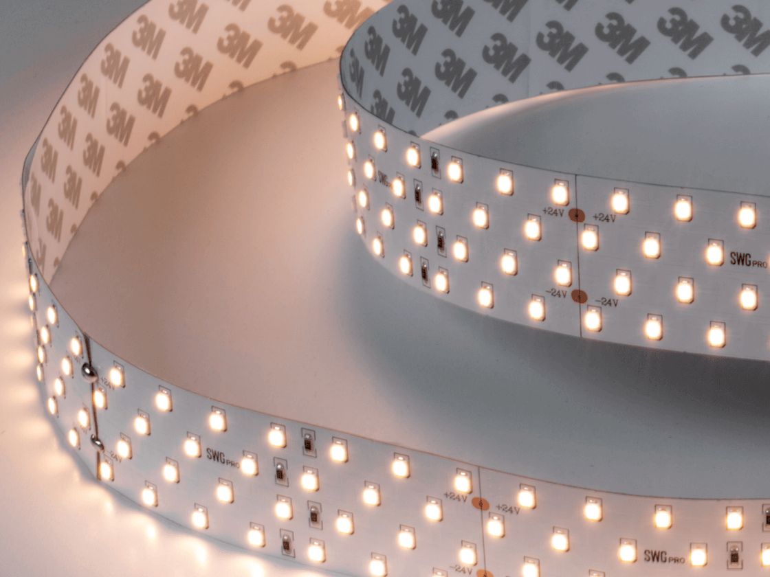 Светящаяся лента тёплый белый на подложке 3M