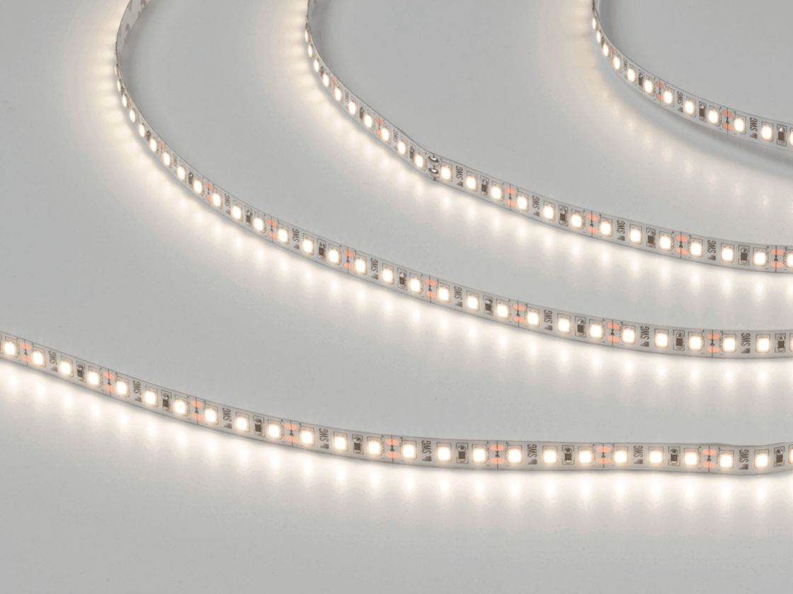 Лента SMD2835 нейтральный белый, включенное свечение