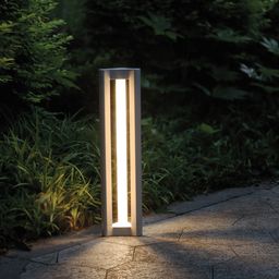 Уличный напольный светильник тёмно-серый на дорожке