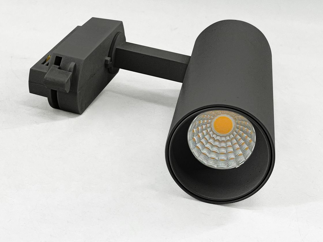 Спот для трека, фронтальный вид с линзой