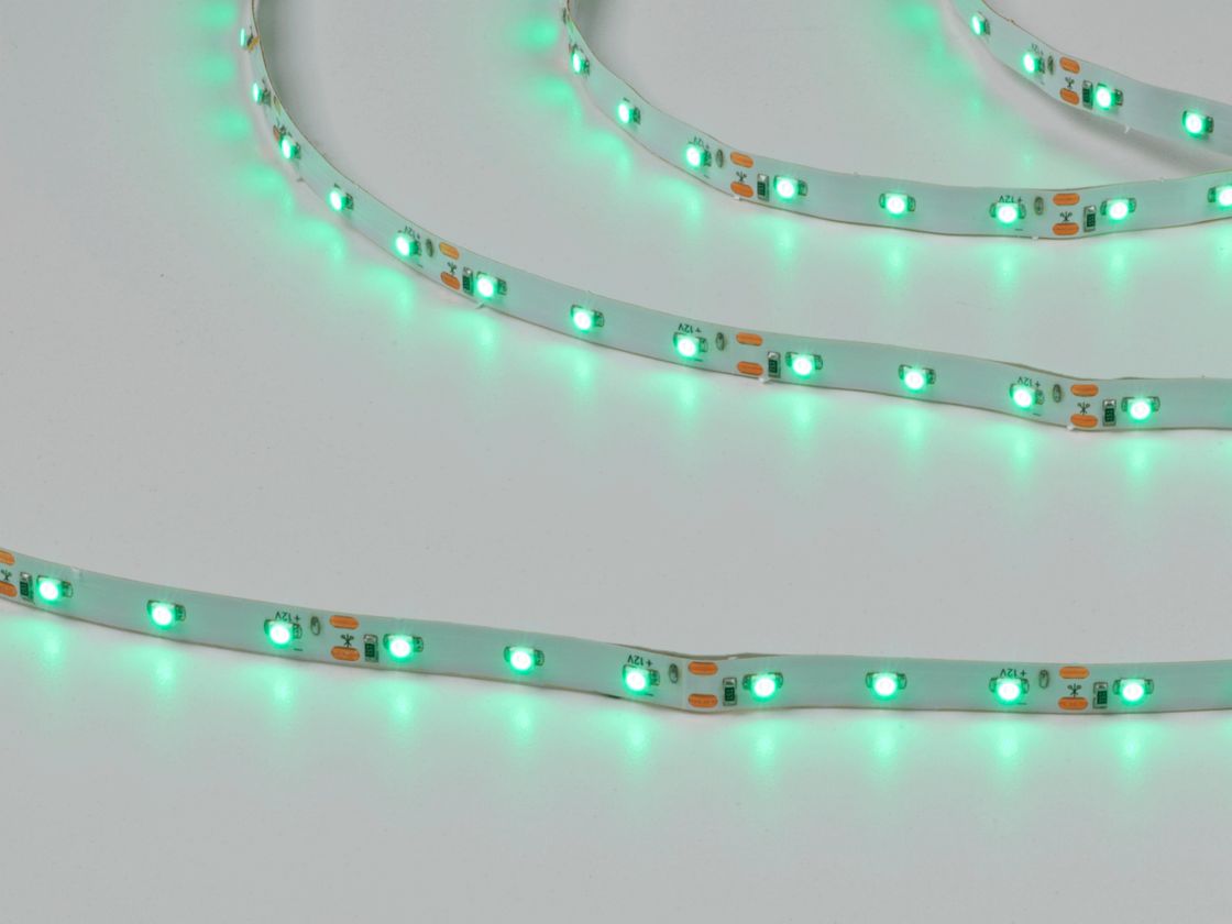 Светодиодная лента SMD3528 зеленое свечение, фрагмент ленты