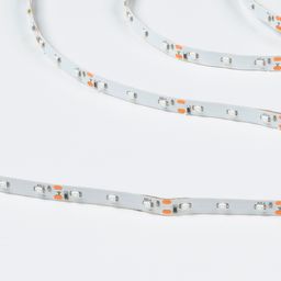 Лента SMD3528 на белой подложке, вид сверху