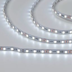 Светодиодная лента SMD5050 в работе, ультрахолодный белый