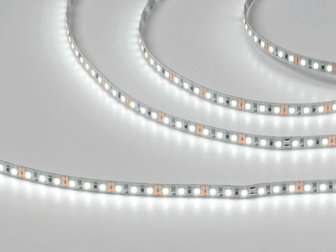 Светодиодная лента SMD2835 в работе, холодное свечение