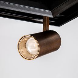 Трековый светильник латунь на треке, боковой ракурс