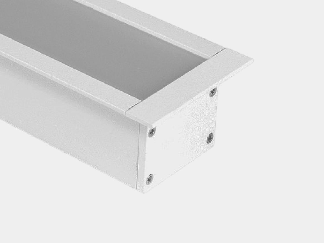 Встраиваемый белый алюминиевый профиль с экраном, торец